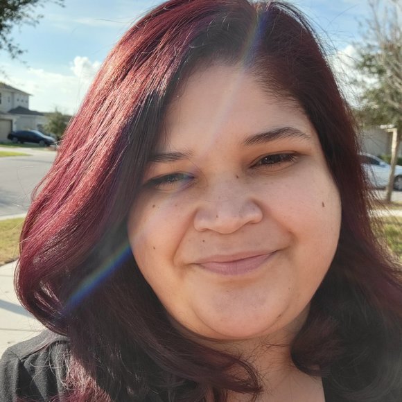 Meet your Posher, Kat - Picture 2 of 2